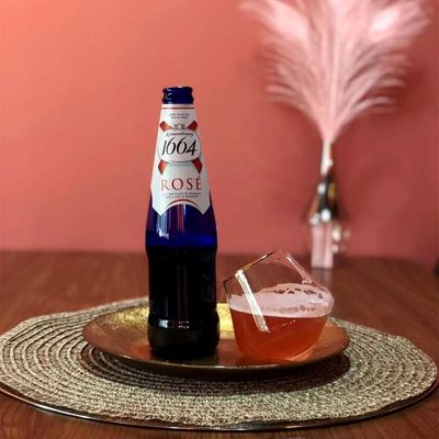 गुणवत्ता New Style Unique Shaped Crystal Whiskey Glasses , Tumbler Drinking Glass For Home फैक्टरी