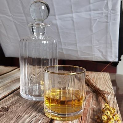गुणवत्ता Customized Gold Rim Whole Set Handmade Whiskey Glass फैक्टरी
