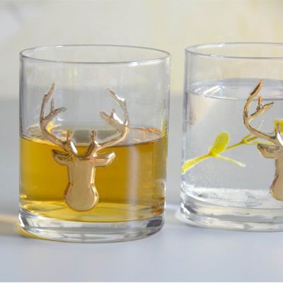 गुणवत्ता Decorative Round Personalised Whisky Glass For Christmas फैक्टरी
