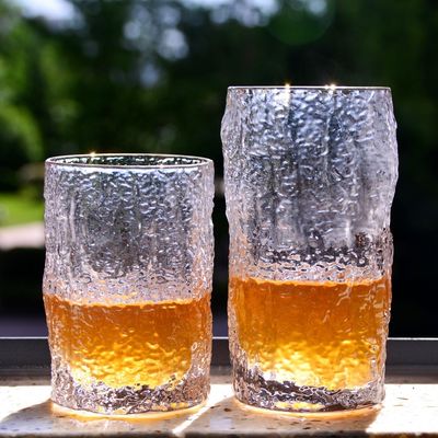 गुणवत्ता Creative Embossed Stump Whiskey Glasses , Engraved Whiskey Glasses फैक्टरी
