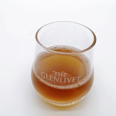गुणवत्ता Old Fashioned Round Handmade Whiskey Glass With Heavey Base फैक्टरी