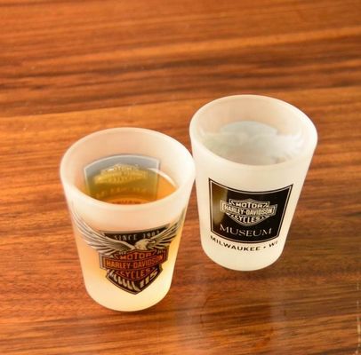गुणवत्ता 1.5oz Frosted High End Unique Shot Glasses For Liquor फैक्टरी