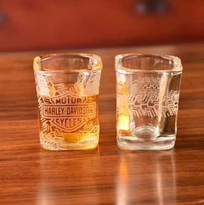 गुणवत्ता Brands Logo Square Shot Glasses , Wedding Shot Glasses For Sprit Drinking फैक्टरी
