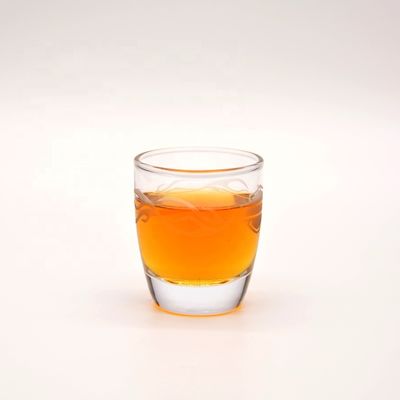 गुणवत्ता Platinum 50ml Unique Shot Glasses With Branded Decal Logo फैक्टरी