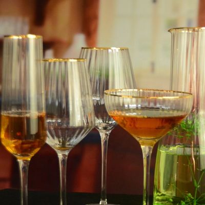 गुणवत्ता Customize Gold Rim Optical Stripes Crystal Cocktail Glasses फैक्टरी