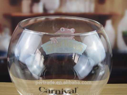गुणवत्ता Handblown Giant Crystal Cocktail Glasses With Logo Decal फैक्टरी