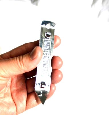 गुणवत्ता Embossed Brands Logo Vintage Stainless Steel Bottle Opener फैक्टरी