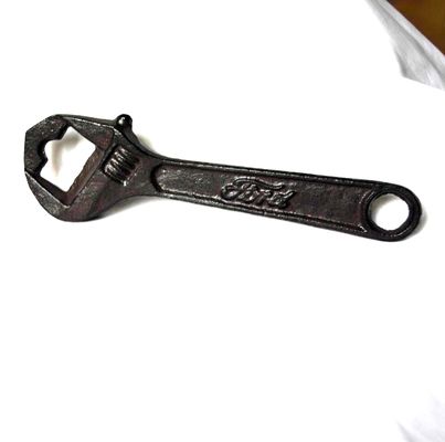 गुणवत्ता Spanner Shape Cast Iron Bottle Opener फैक्टरी