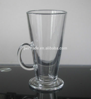 गुणवत्ता Irish Style Machine Made Crystal Whisky Tumblers With Handle फैक्टरी