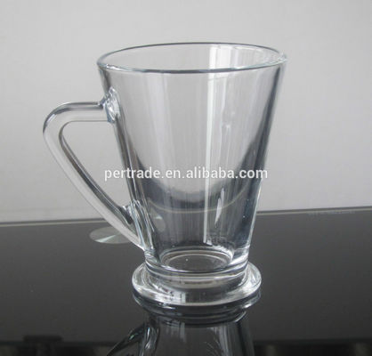 गुणवत्ता Irish Style Machine Made Crystal Whisky Tumblers With Handle फैक्टरी