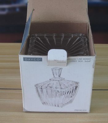 गुणवत्ता Square Optic Stripes Glass Storage Jars For Candy फैक्टरी