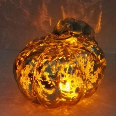 गुणवत्ता Pumpkin Lantern Antique Glass Candle Holders For Halloween फैक्टरी