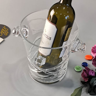 गुणवत्ता Unique Handmade Whiskey Glass With Inlaid Eyes Design फैक्टरी