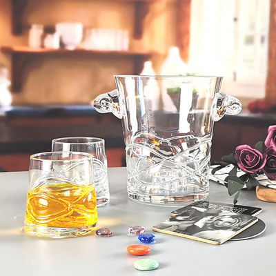 गुणवत्ता Unique Handmade Whiskey Glass With Inlaid Eyes Design फैक्टरी