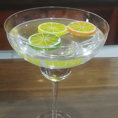 गुणवत्ता LFGB 850ml Margarita Giant Crystal Cocktail Glasses फैक्टरी