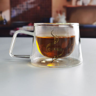 गुणवत्ता 200ml Borosilicate Double Layer Glass Coffee Mug With Golden Logo फैक्टरी