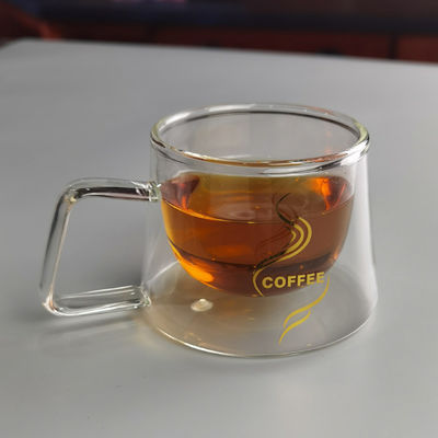 गुणवत्ता 200ml Borosilicate Double Layer Glass Coffee Mug With Golden Logo फैक्टरी
